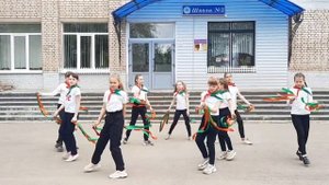 Танцевальный флешмоб, посвященный 100-летию Пионерии