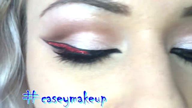 Ксения Саватеева. Вечерний макияж с цветными стрелками смотреть онлайн