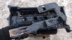 Вскрыл вентиляцию картера клапанной крышки с пробегом 200 т.км на автомобиле Hyundai Accent