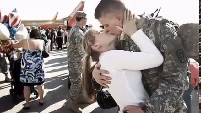 С Днем Защитников Отечества! смотреть онлайн