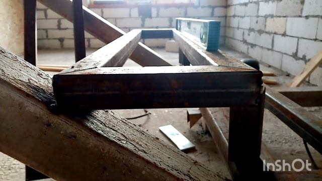 Лестница на второй этаж.Лестница из профильной трубы.