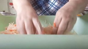 Как посолить быстро капусту, не добавляя уксуса,и чтобы она была вкусной и хрустящей.