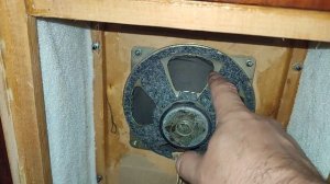 Ещё одни колонки из кладовки. 8гдш-2-4 в корпусе 3ас.