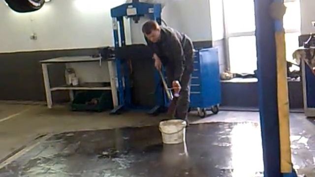 Рено сервис (чистота залог здоровья) .mp4 смотреть онлайн