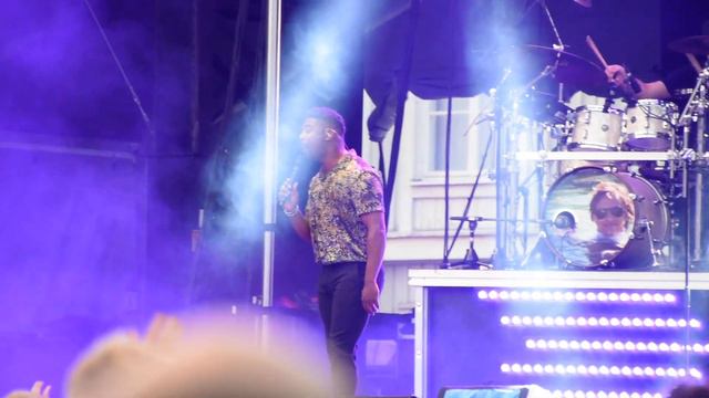 John Lundvik - My turn (Kalmar stadsfest 2018-08-08) смотреть онлайн