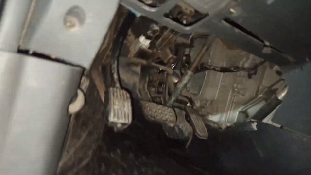 Toyota Voxy перекид бывшая праворульная, как сделано.