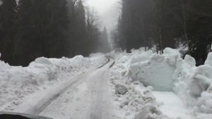 Озеро Рица зимой: дорога есть, но...Смотрите сами - какая!