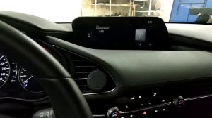 Камера заднего вида в Mazda 3 2020.