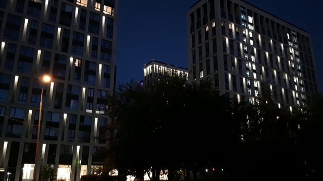 Москва. Вечерние улицы Москвы. Новочерёмушкинская улица. Июнь 2022. смотреть онлайн