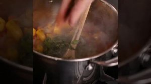 How to cook Delicious Veggie Chilli With Jamie Oliver by Tefal