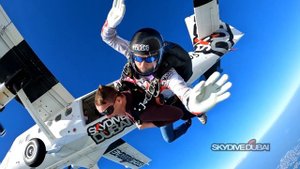 Skydive Dubai, прыжок в тандеме с парашютом над Пальма Джумейра, The Palm Jumeirah