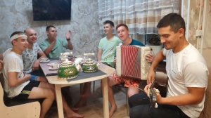 С группой "Казан егетлэре" "Бу доньяда без кунак"