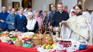 Благословение плодов нового урожая в праздник Преображения Господня