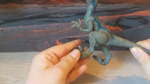 Обзор  фигурки Велоцираптор Блю от Mattel