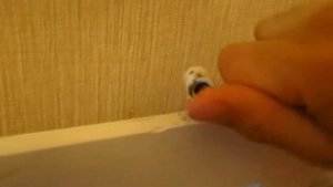 КАК СНЯТЬ ПЕТЛЮ НА ДЕРЕВЯННОМ ОКНЕ ВВЁРТНЫЕ ПЕТЛИ