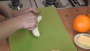 Салат "Экзотика" - фруктовый салат с курицей, апельсином, киви и бананом