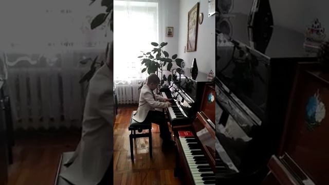 Волотов Гордей 8 лет, преподаватель Шустова Л. В. С.Бахарев ,, Три поросёнка и Волк,, смотреть онлайн