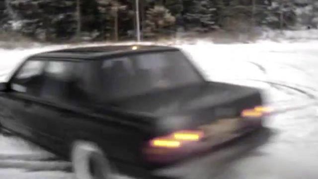 volvo 740 snow drift