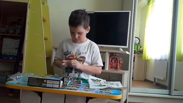 Собираем набор лего майнкрафт смотреть онлайн