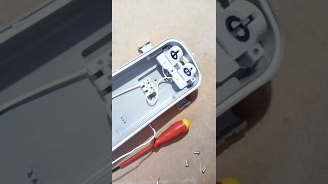Подключение светильника LED с одностороннего на двухстороннее подключение