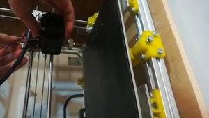 щелчки в экструдере.