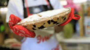 "Это вкусно" готовим пирог с жимолостью