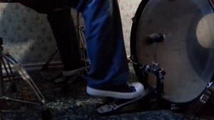 Барабаны!Игра на кардане Упражнения для развития ног