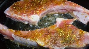 Белый Амур под сыром на сковороде