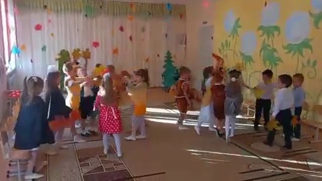 Танец Осень пришла смотреть онлайн