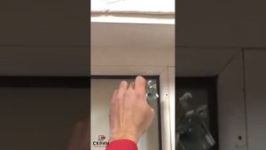 Установка горизонтальных жалюзи HOLIS