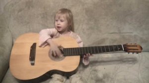 Девочка с гитарой(Наша Маша)