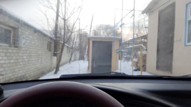 Как быстро разморозить лобовое стекло и нагреть салон в лютый мороз смотреть онлайн