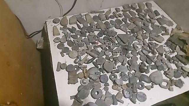 При поиске с металлоискателем находишь не только золото и серебро , НО и......... смотреть онлайн