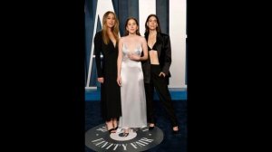 Обзор Нарядов Vantity Fair Oscar 2022