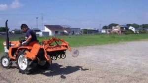Японский дизельный мини трактор KUBOTA　Ｂ1502