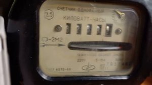 Электрический счётчик СО-2М2 1971 г.в. и сломанный СО-И446 1983 г.в.