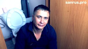 Как прочистить засор унитаза бутылкой за 1 минуту.