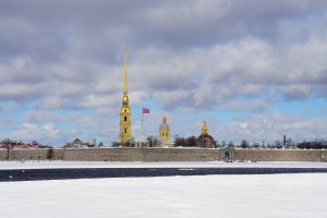 прогулка по Санкт-Петербургу в морозный мартовский день