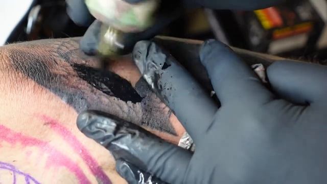 Snake Tattoo | Time lapse смотреть онлайн