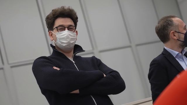 F1-75 Stickering смотреть онлайн