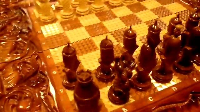 шахматы резные