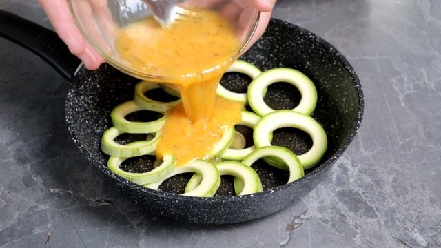 Просто смешайте яйца и кабачки. Результат Вас удивит смотреть онлайн