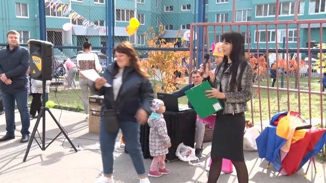 Жители Ульяновска озеленяют свои дворы за счёт сдачи вторсырья смотреть онлайн