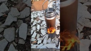 Практичный котелок и печь щепочница из термоса .