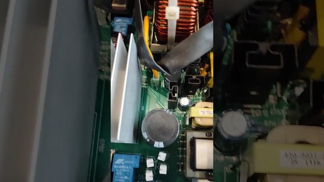 Шум при работе источника бесперебойного питания APC Ups 3000 смотреть онлайн