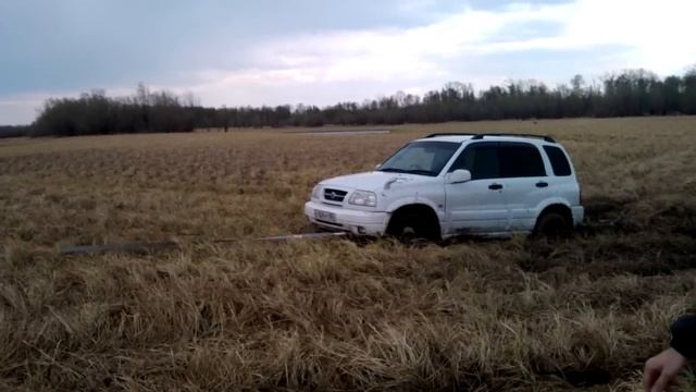 Suzuki Escudo в болоте смотреть онлайн
