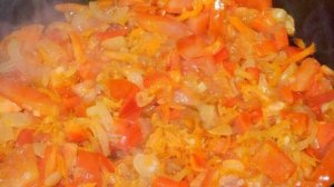 Куриные голени с овощной подливой