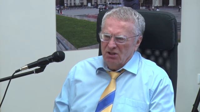 Жириновский: "США готовы на любую провокацию, лишь бы их корпорации заработали бешеные деньги"