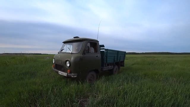 Как сделать простой и бюджетный фундамент за 15 минут. Наши будни и хлопоты по хозяйству.