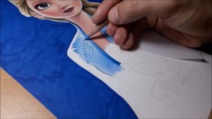 Drawing Elsa from Frozen 2